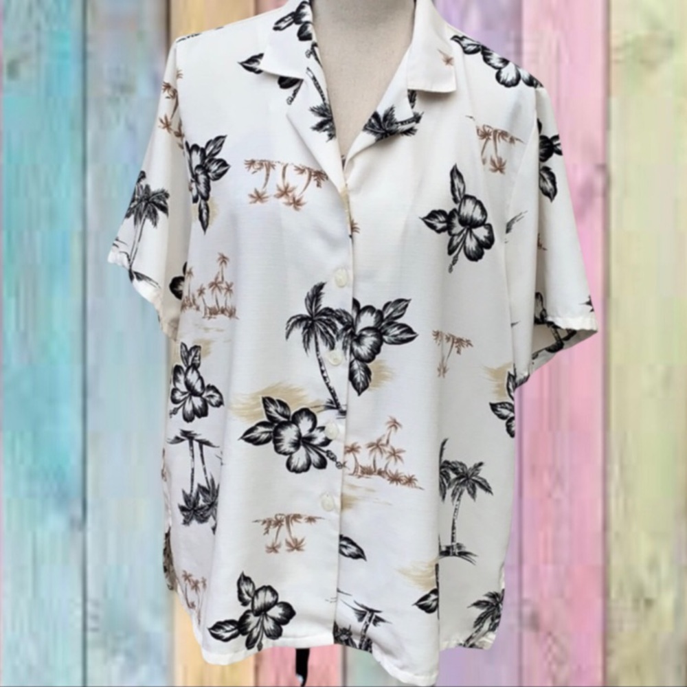 Bon Worth Cream Ivory Hawaiian Floral Print Button Up Top